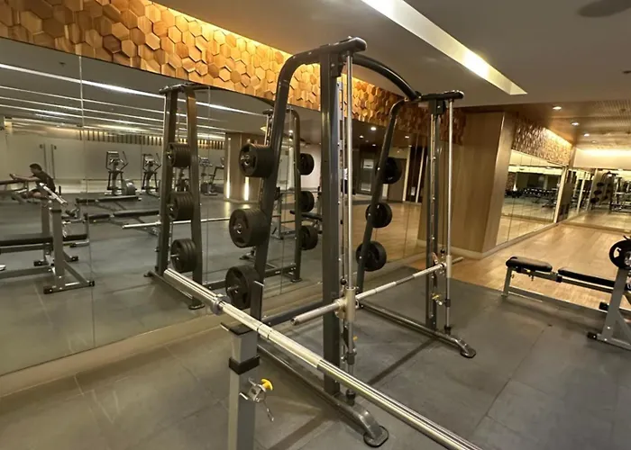 Mall Of Shore 3 Near Airports 4*